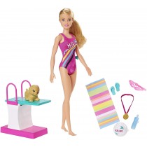 Barbie Muñeca Nada y bucea, trampolín y perrito de juguete, regalo para niñas de 3 a 7 años (Mattel GHK23)