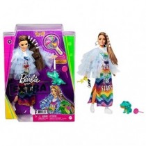 Barbie Extra Muñeca morena articulada con vestido arcoiris, accesorios de moda y mascota (Mattel GYJ78)